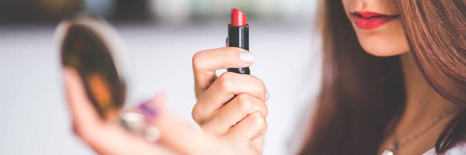 7 básicos que llevar en tu cosmetiquera en el regreso a las clases - Siéntete Guapa