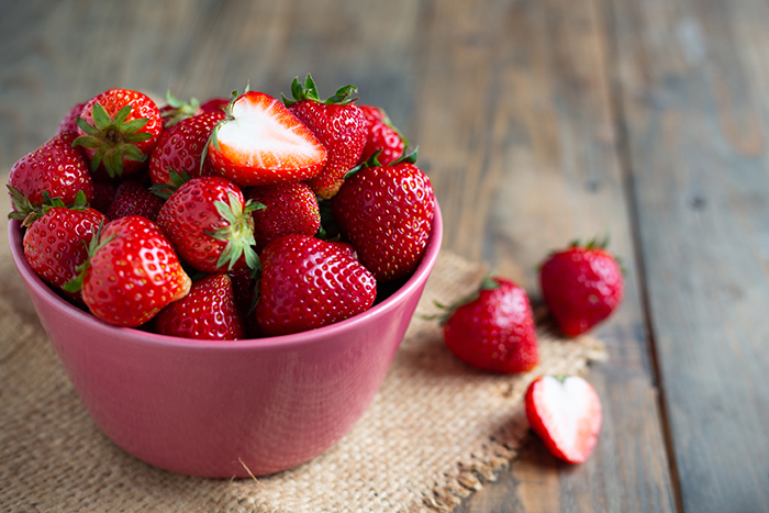 Dieta para eliminar el acné: alimentos que te ayudarán a tener una piel sana - Fresas